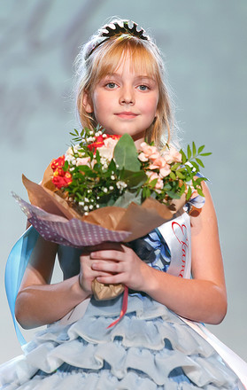 Nastya Chernitsina, „Die kleine Fräulein Jekaterinburg 2017“, Foto 