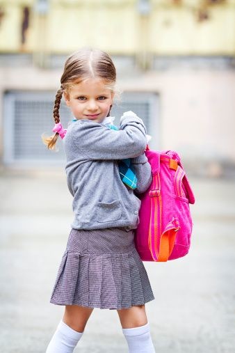 学校でファッションに何を着るべきか