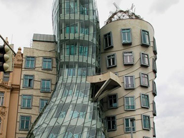 "Dancing House