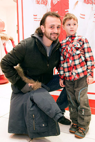 Ilya Averbukh and his son, photo
