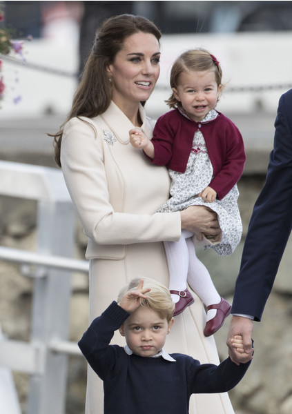 Kate Middleton çocuklu
