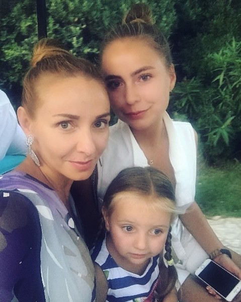 Tatiana Navka with children