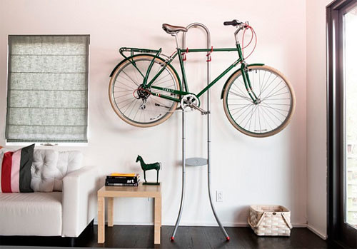 איך לאחסן אופניים בדירה קטנה