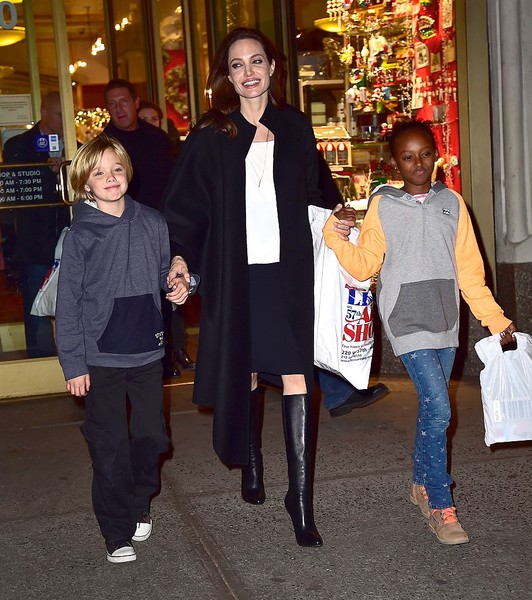 Angelina Jolie mit Kindern