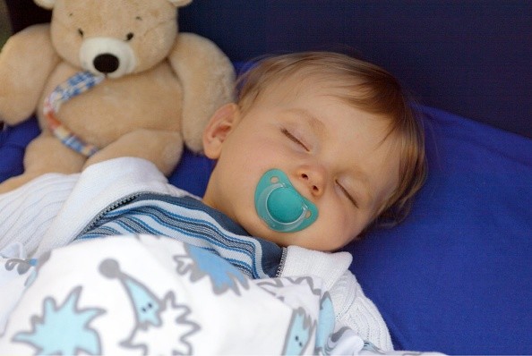 Calm sleep: how to wean from night feeding after a year?