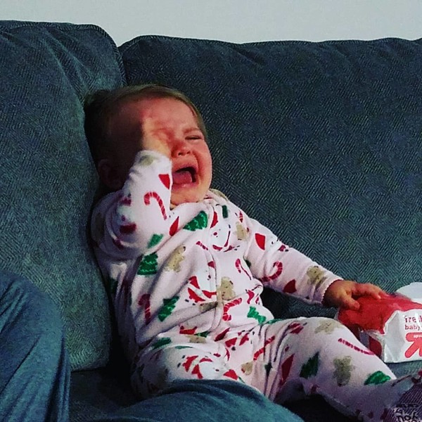Чому дитина плаче - фото