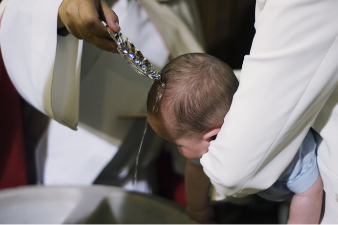 ein Kind taufen