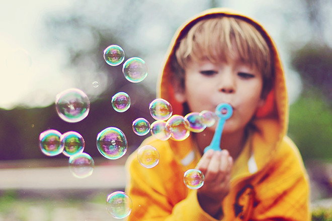 Soap bubbles with their own hands
