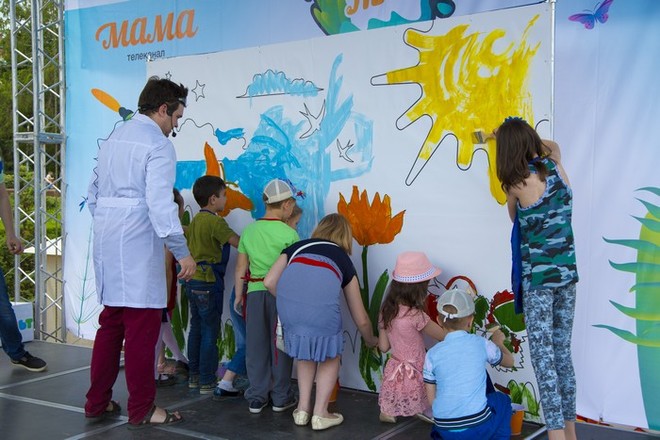 Aktion Dom.ru und Frauentag "Bright Summer" in Wolgograd