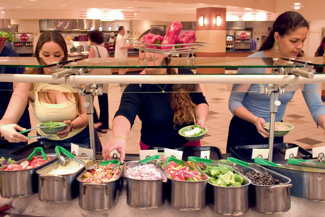Веганські і вегетаріанські страви в Америці зараз готують навіть в звичайних університетських кафетеріях.