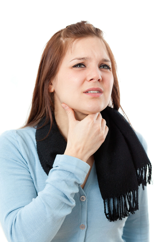 A pregnant woman has a sore throat