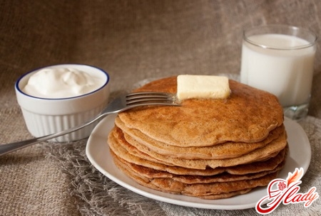 delicious pancakes on milk