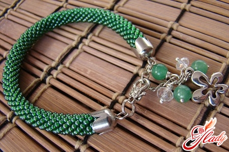 bracelet of green beads
