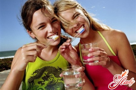 هل معجون الأسنان صديق أم عدو؟