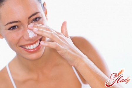 cleaning the face skin at home