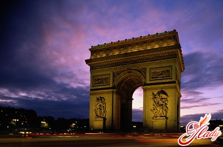 triumphal arch in Paris