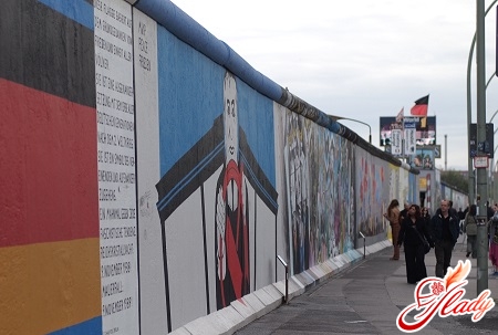 Берлінська стіна
