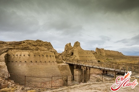 the ancient city of Sauran