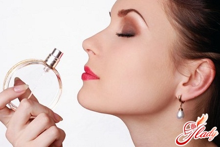 як правильно підібрати парфуми