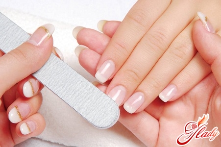 how to make a French manicure house