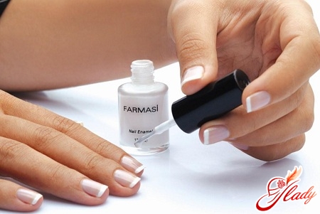 how to make beautiful French manicure