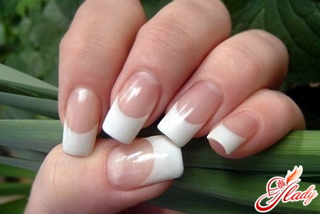beautiful French manicure at home