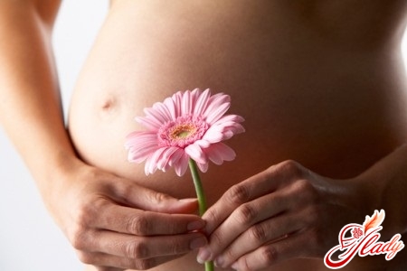 pregnancy with uterine hypoplasia