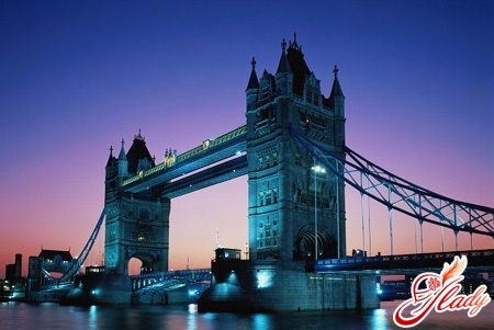 Londra'da Tower Bridge