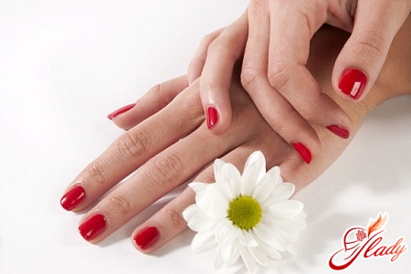 fashion manicure for short nails