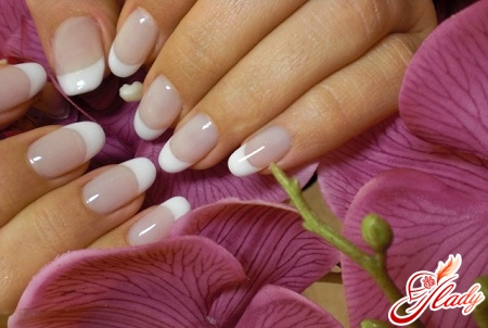 how to make a French manicure