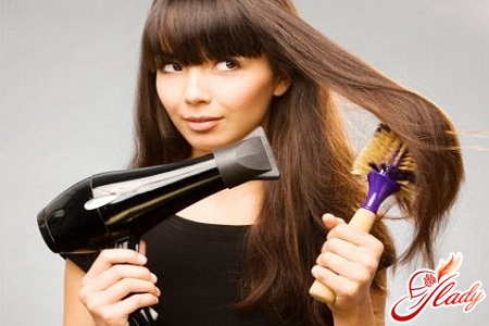 straightening hair with a hair dryer
