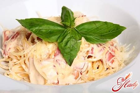 pasta carbonara recipe with cream