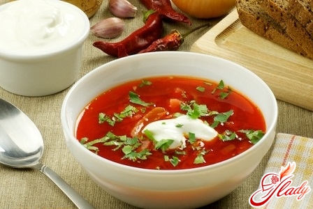 different recipes of red borsch