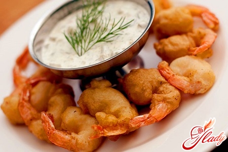 shrimp in batter with sauce