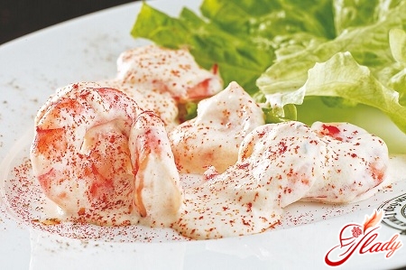 tasty shrimps in creamy garlic sauce