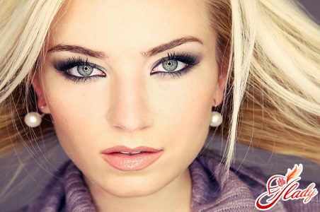 make-up for blondes with blue eyes