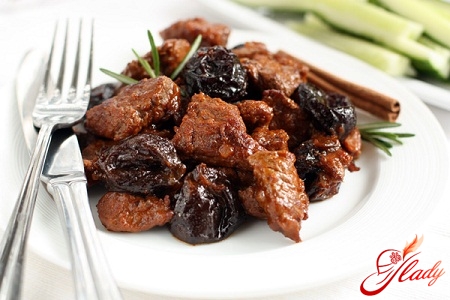 meat with prunes