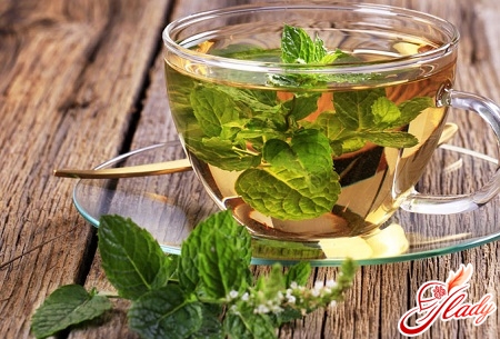 herbal infusion with mint