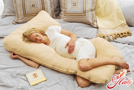 зручна поза сну під час вагітності