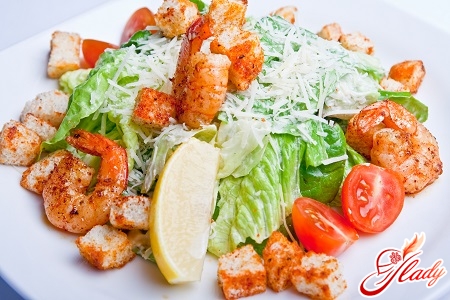 Caesar salad with shrimps