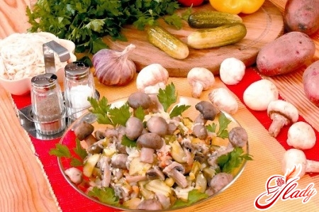 salad with canned champignons