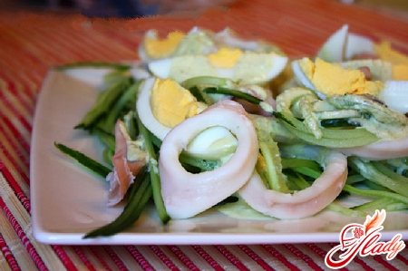 salad with squid and cucumber