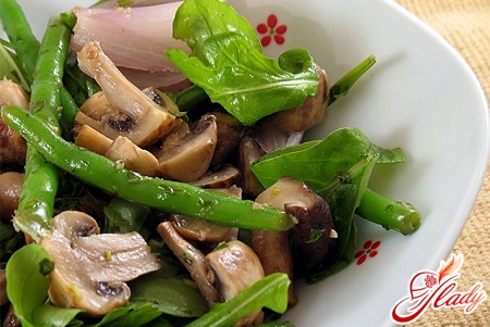salad with pickled mushrooms