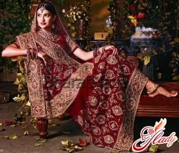 Indian girls in a sari