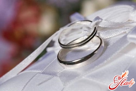 features of celebrating a silver wedding