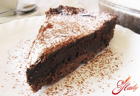 шоколадний торт зі сметанним кремом