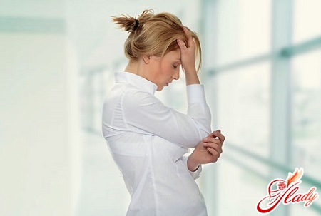frequent headaches during hot flashes