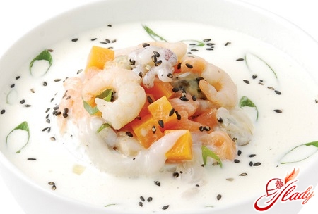 creamy soup with seafood