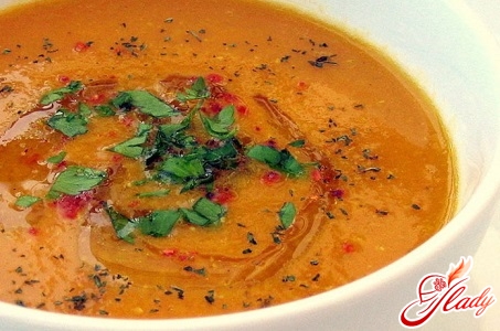 turkish lentil soup with seasonings