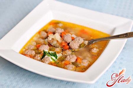 simple and delicious soup with meatballs